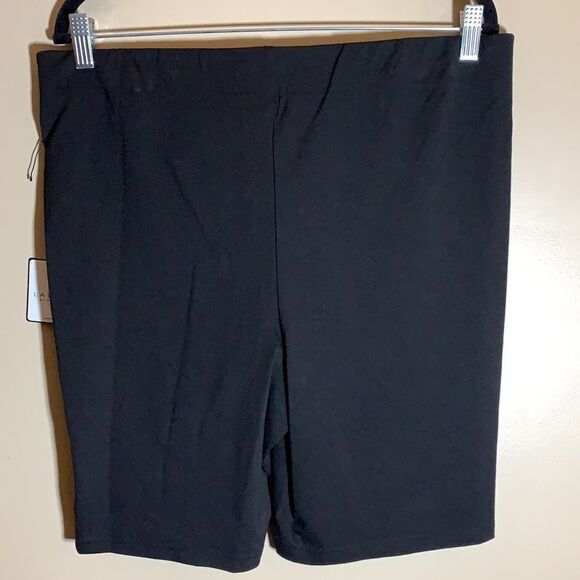 Laundry by Shelli Segal Black Shorts NWT - Picture 2 of 5